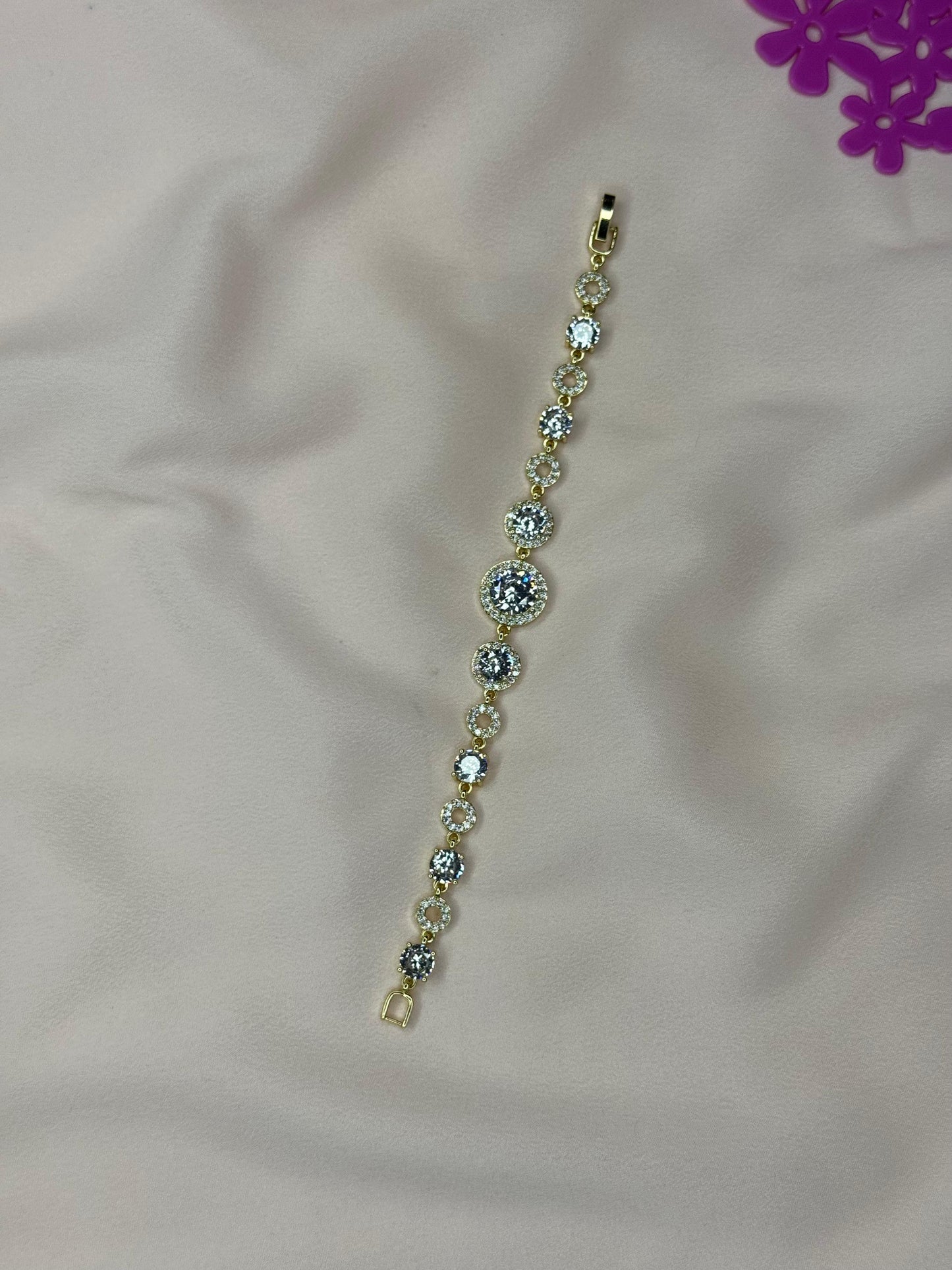 Beautiful Unique Design American Zarkoon Bracelet for Girls/Women