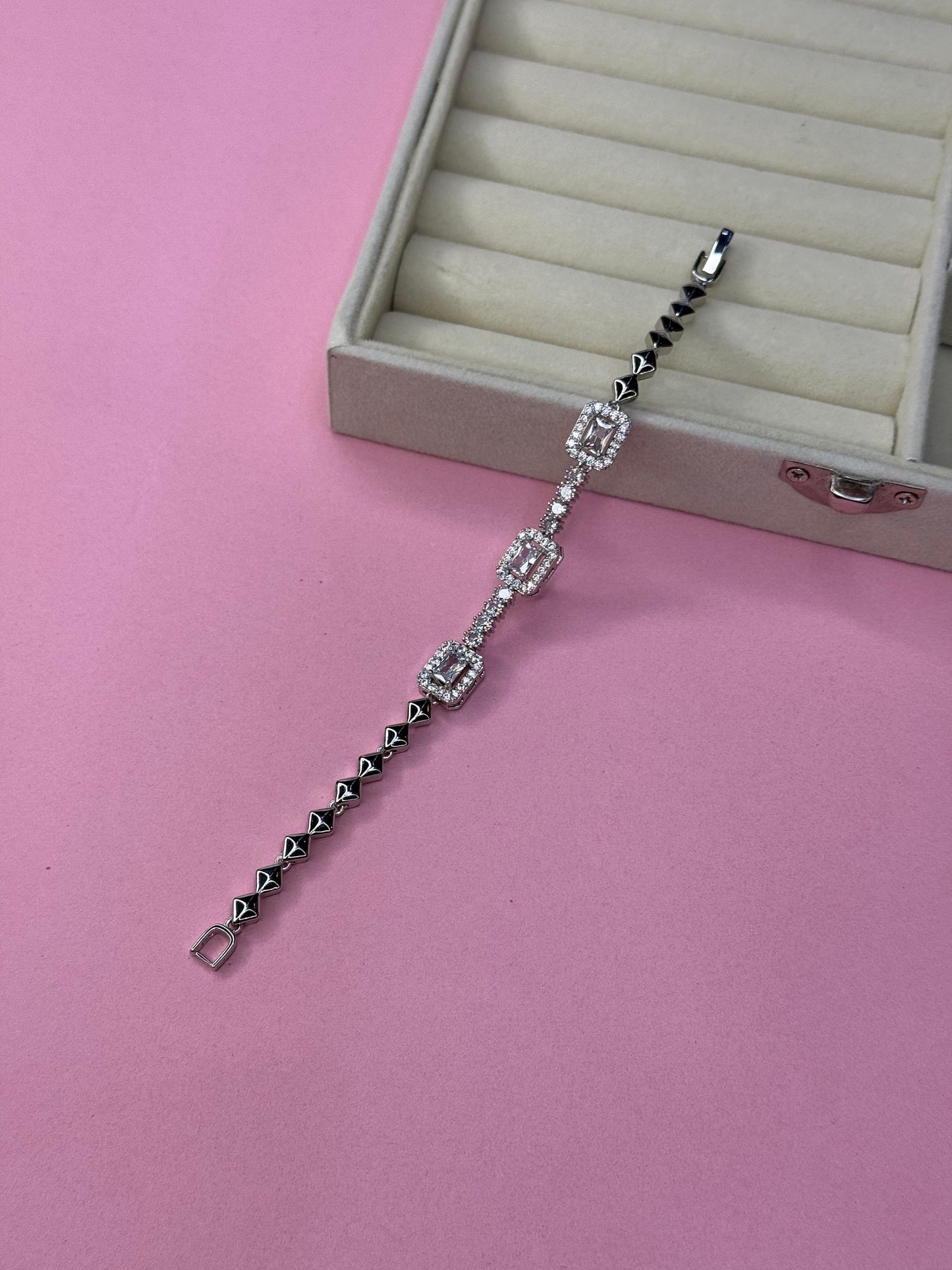 Fancy Unique Design Real Stones Bracelet for Girls/Women