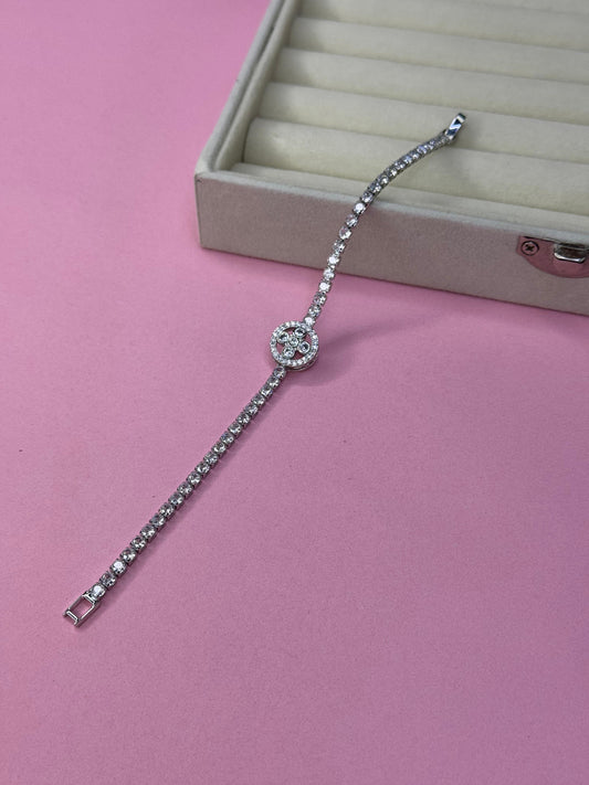 Luxury Unique Cubic Design Bracelet for Girls/Women