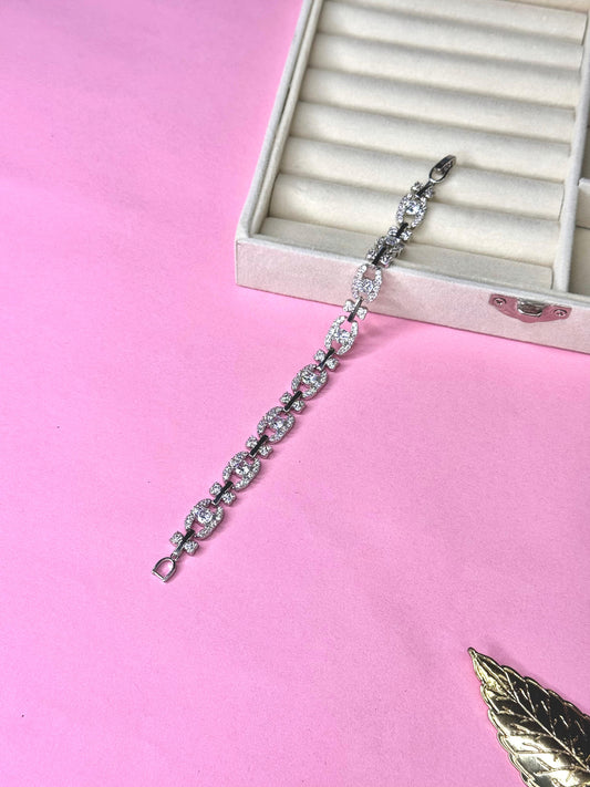 Stylish Unique Design American Zarkoon Crystal Stones Bracelet for Girls/Women